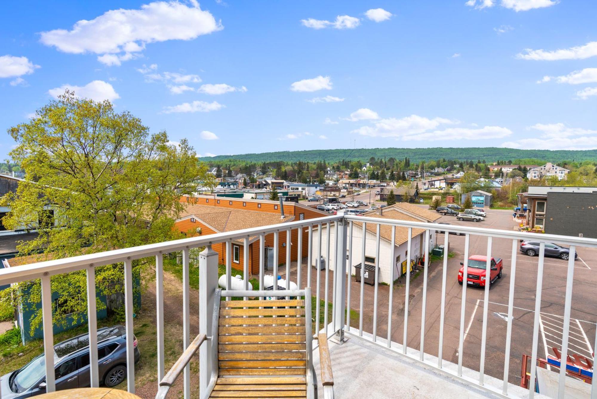 East Bay Suites Grand Marais Exterior photo